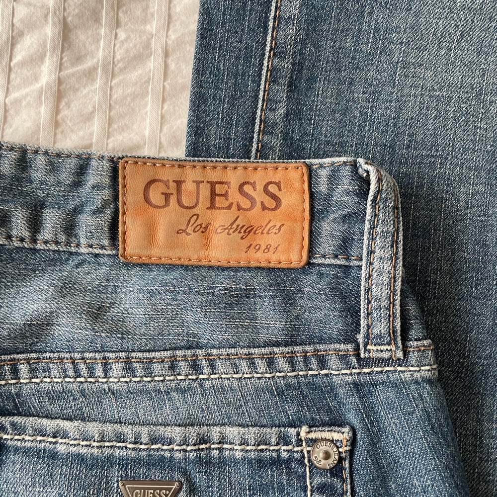 GUESS Like new Vintage Women's Classic Denim Straight Leg Jeans size 26 - Picture 6 of 15